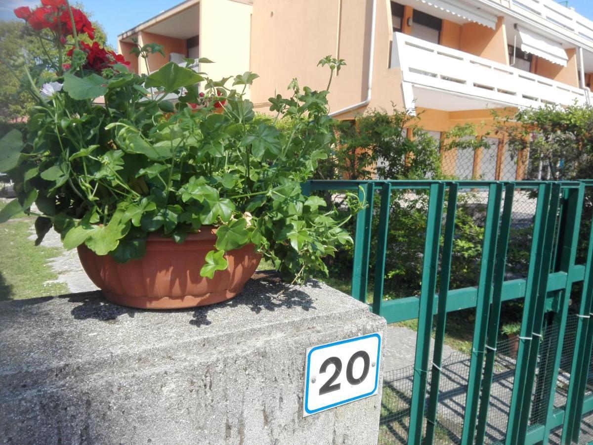 Casa Vacanza Clavel Cin Apartment Sirmione Ngoại thất bức ảnh